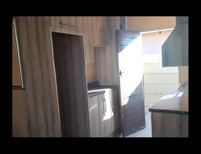 3 BEDROOM HOUSE FOR SALE IN ALBERTON NORTH